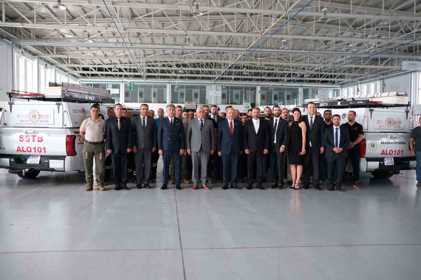 Yerli üretim arama-kurtarma araçları teslim edildi