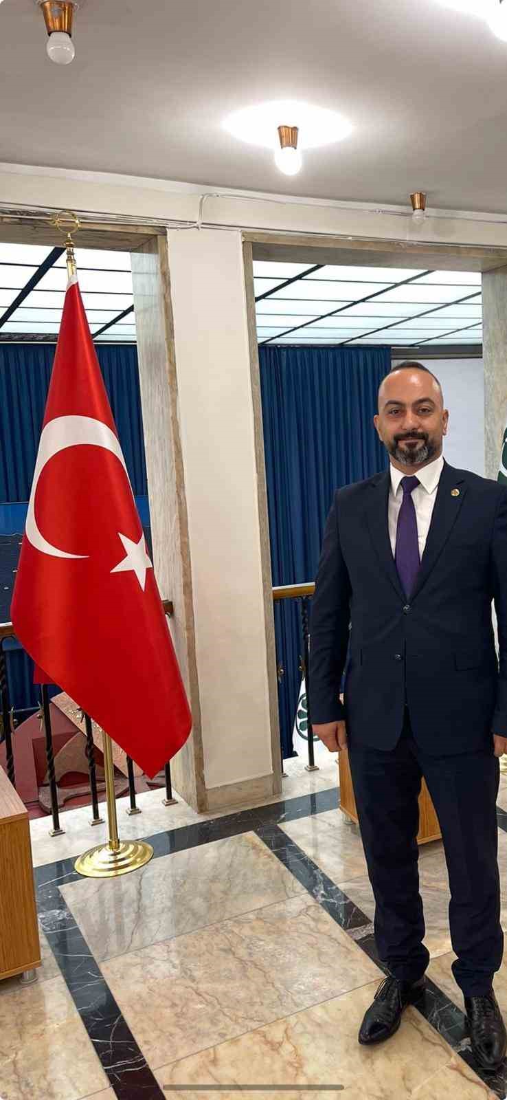 Dondurma iki kenti karşı karşıya getirdi