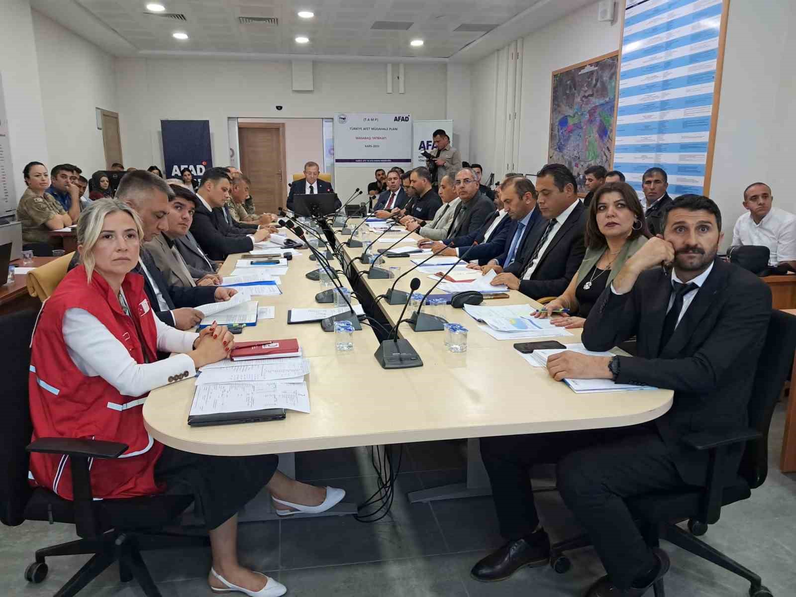 Kars’ta AFAD Masa Başı ve Saha Tatbikatı yaptı