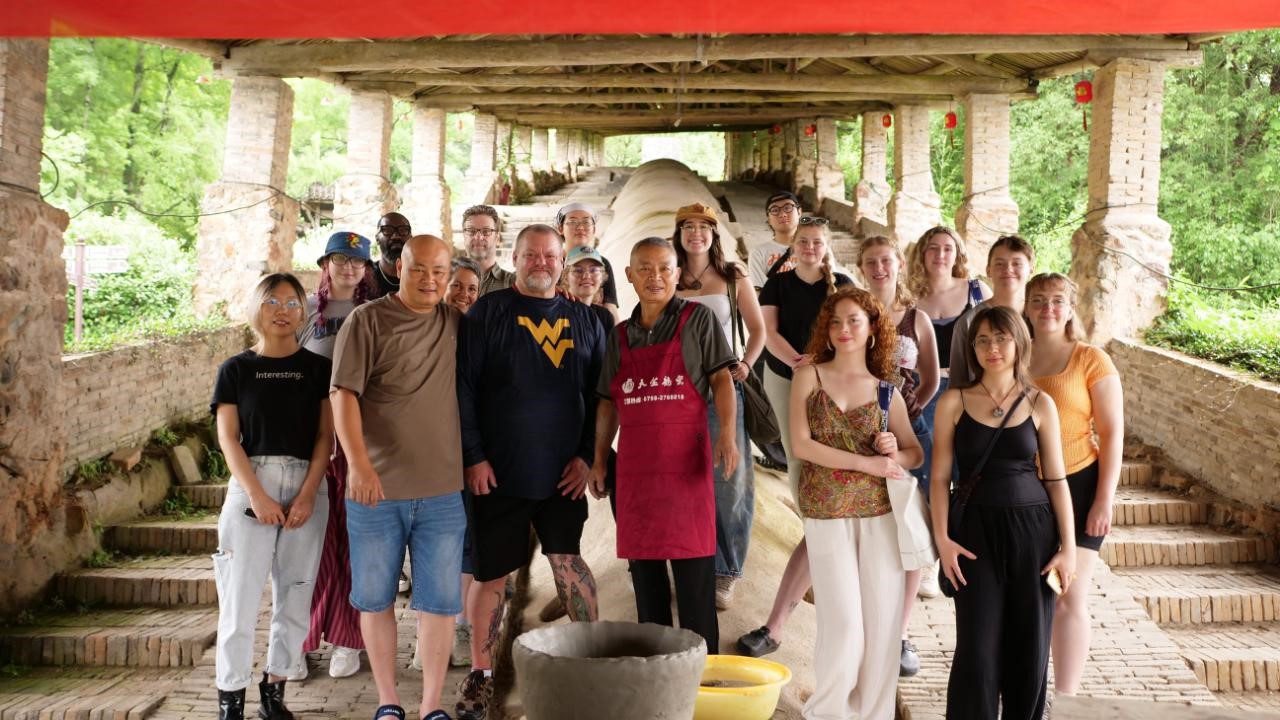 GSF öğrencileri Çin’de seramik kampına katıldı