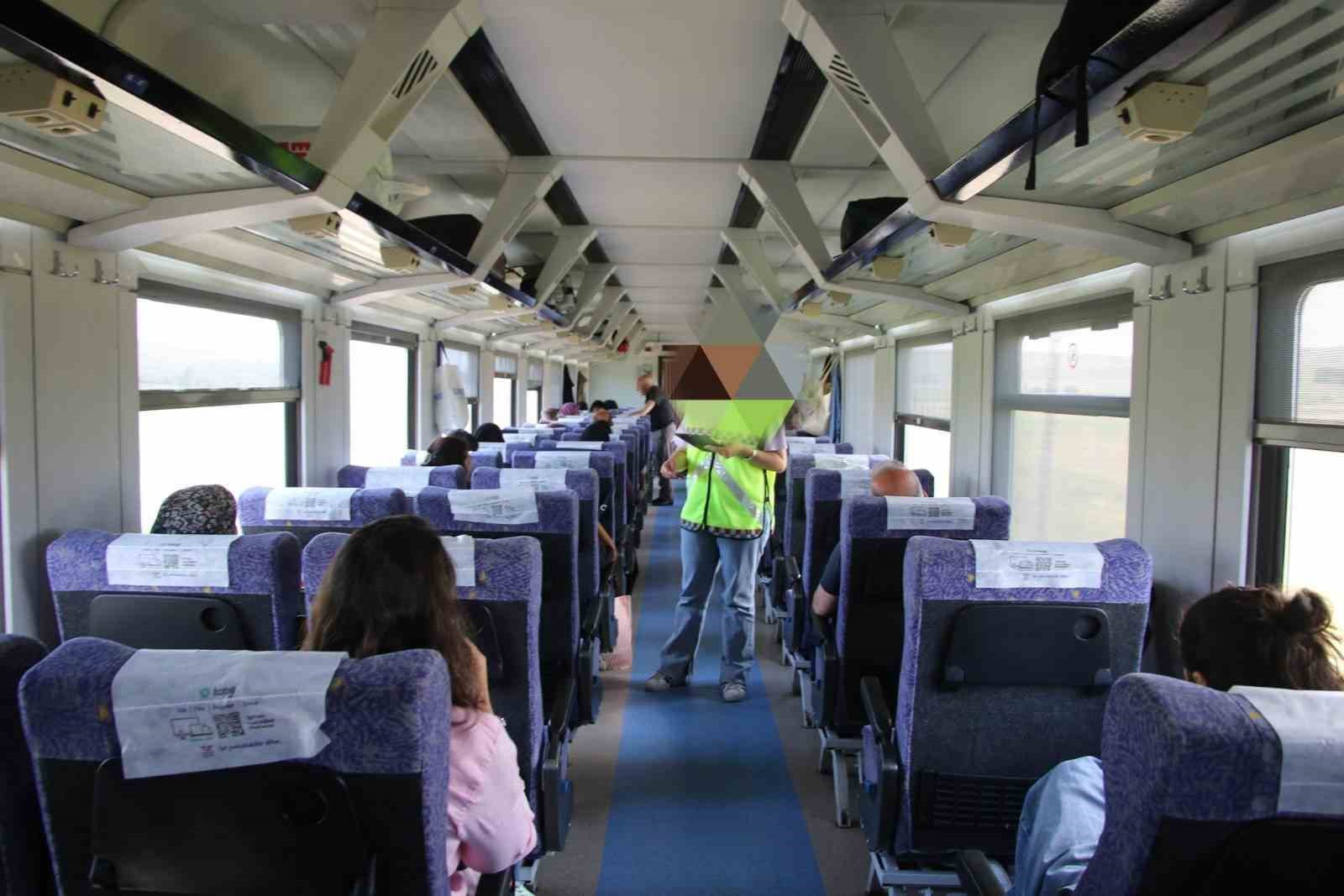 Jandarma ekiplerinden Doğu Ekspresinde asayiş uygulaması
