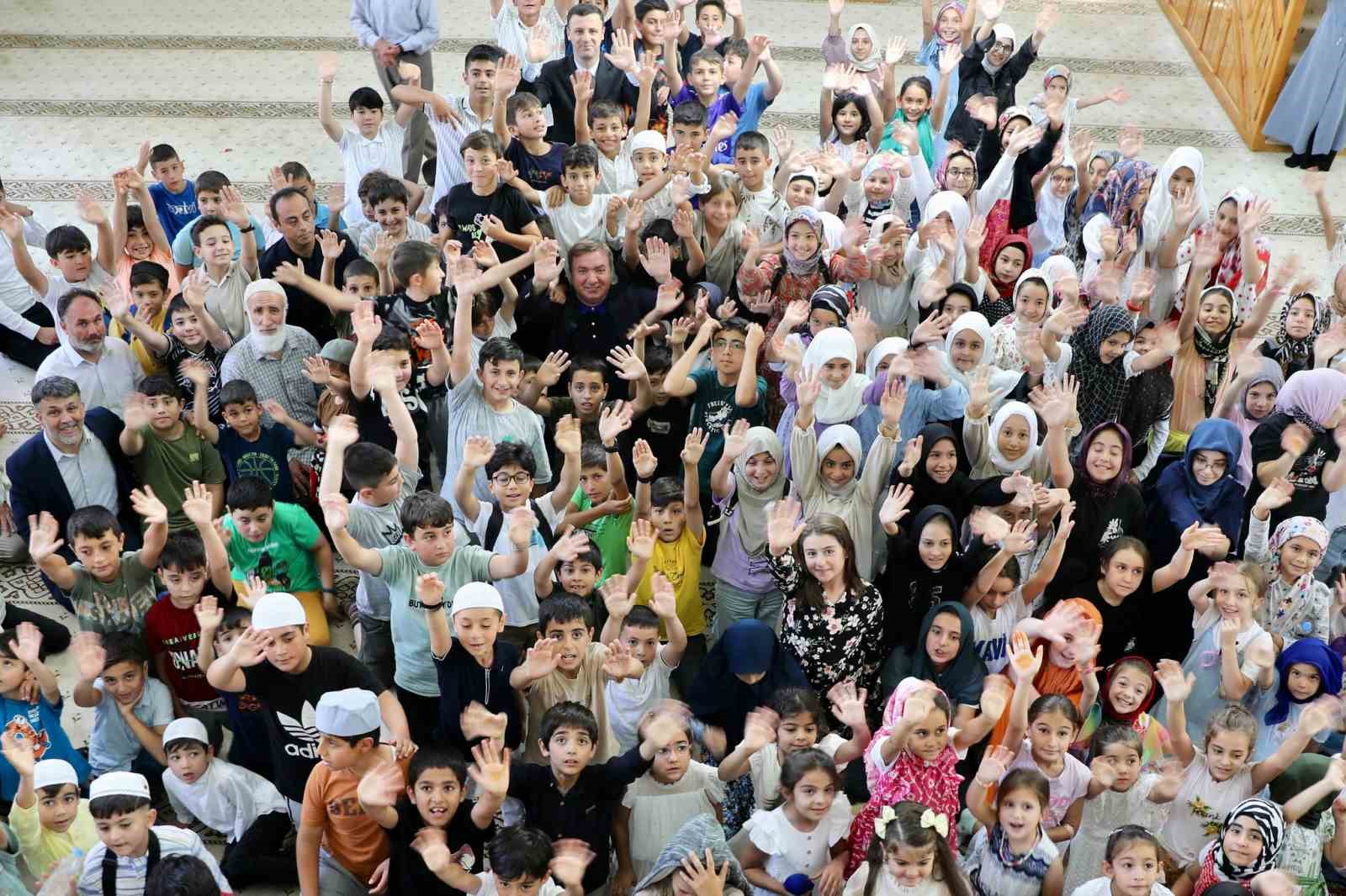 Erzincan’da camiler çocuklarla şenlendi