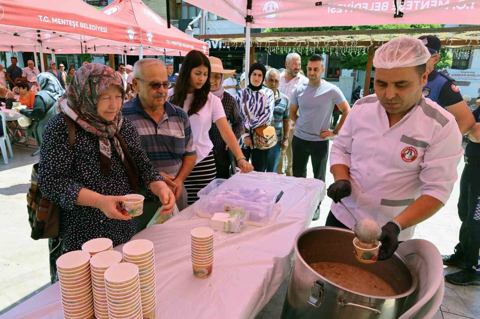 Menteşe Belediyesi&rsquo;nden Muharrem Ayı&rsquo;nda Aşure ikramı
