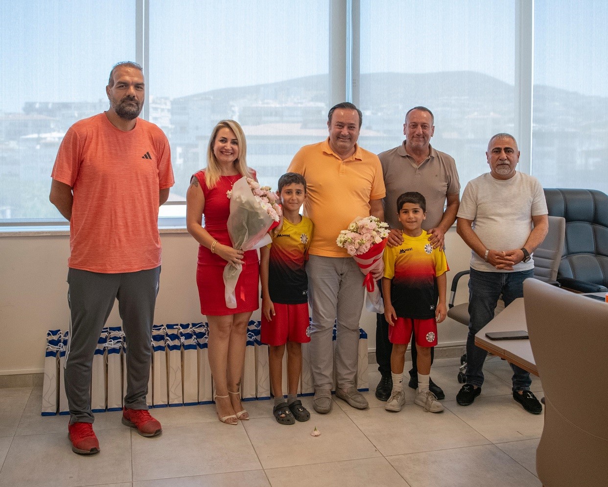 Nusaybinli &ccedil;ocuklar Kuşadası&rsquo;nda ilk kez denizle buluştu
