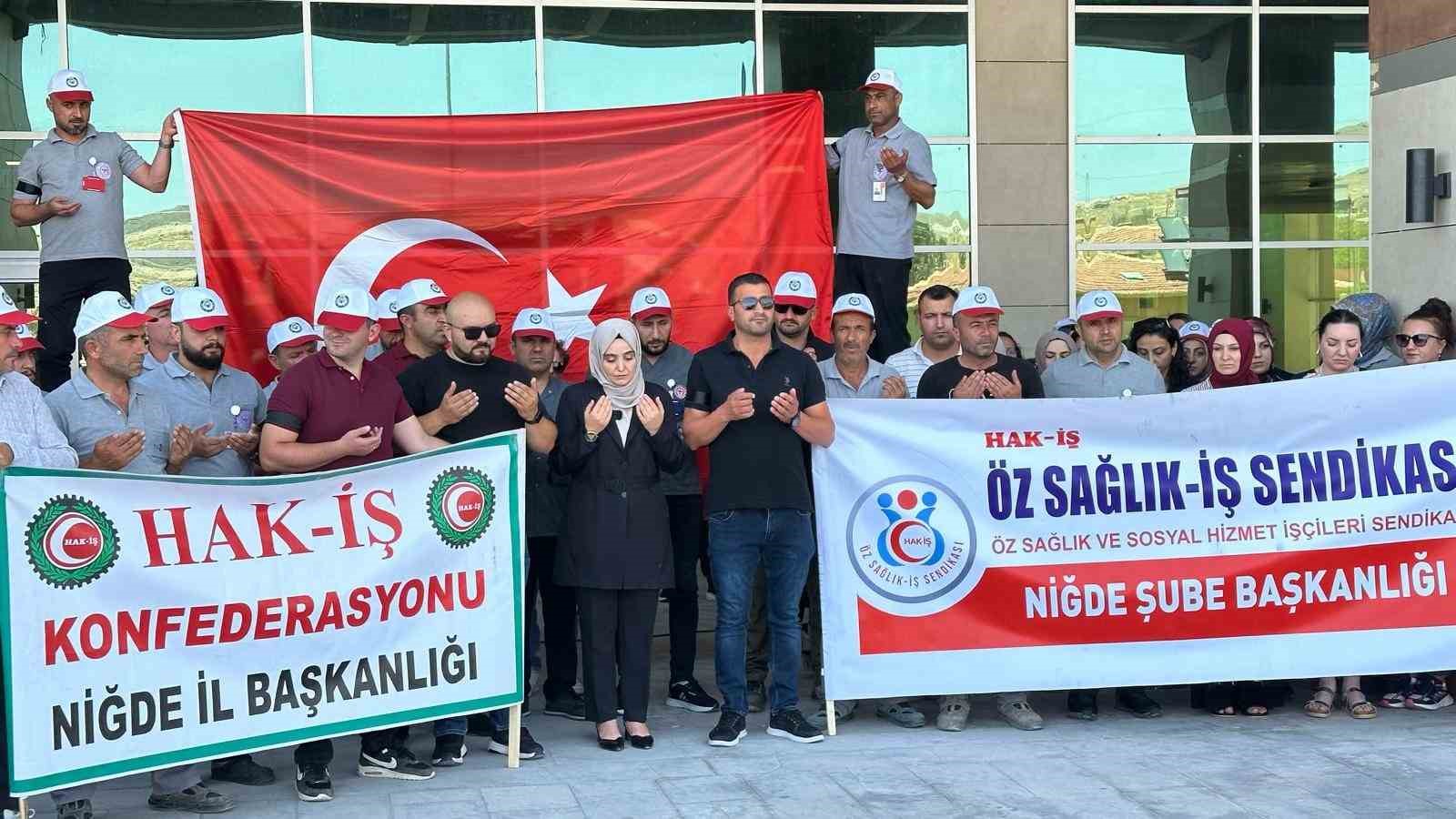 Niğde’de HAK-İŞ’ten şehitler için anma programı
