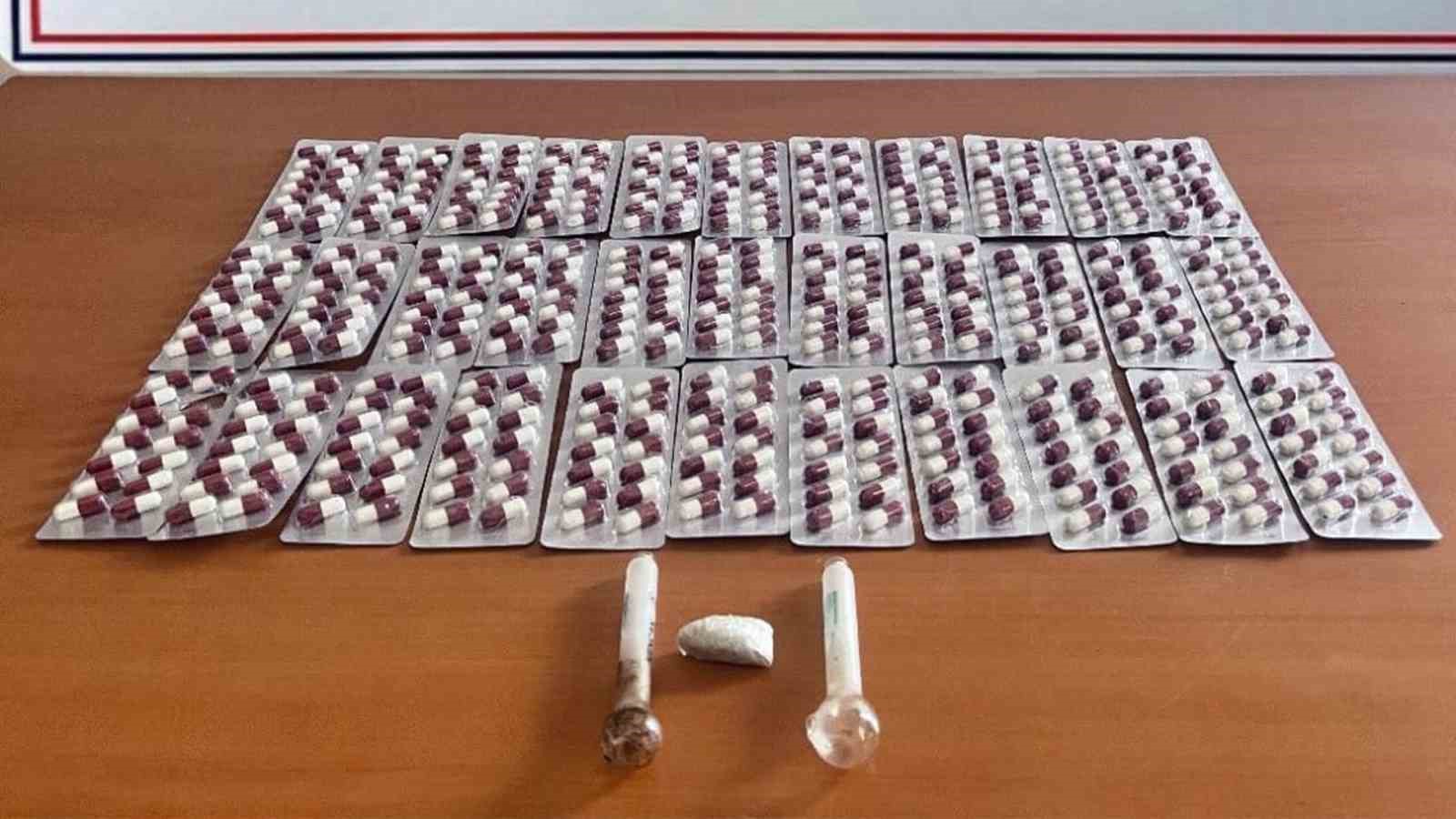 Kırıkkale’de uyuşturucu operasyonu: Yüzlerce hap ele geçirildi