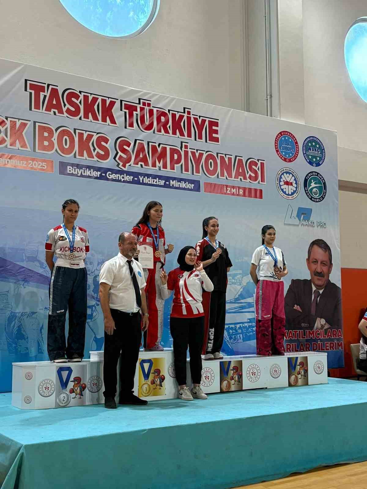 Kick Boks&rsquo;ta Kayseri&rsquo;ye 7 madalya
