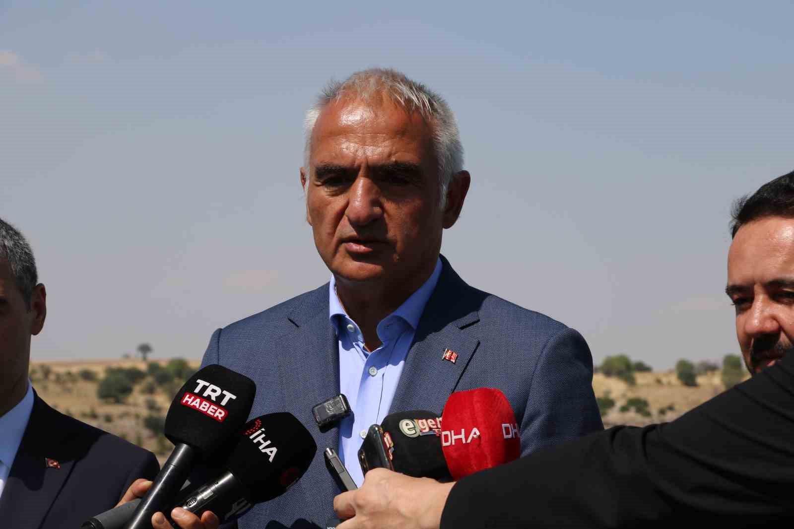 Bakan Ersoy, Ulubey Kanyonu ve Blaundus Antik Kenti&rsquo;ni ziyaret etti
