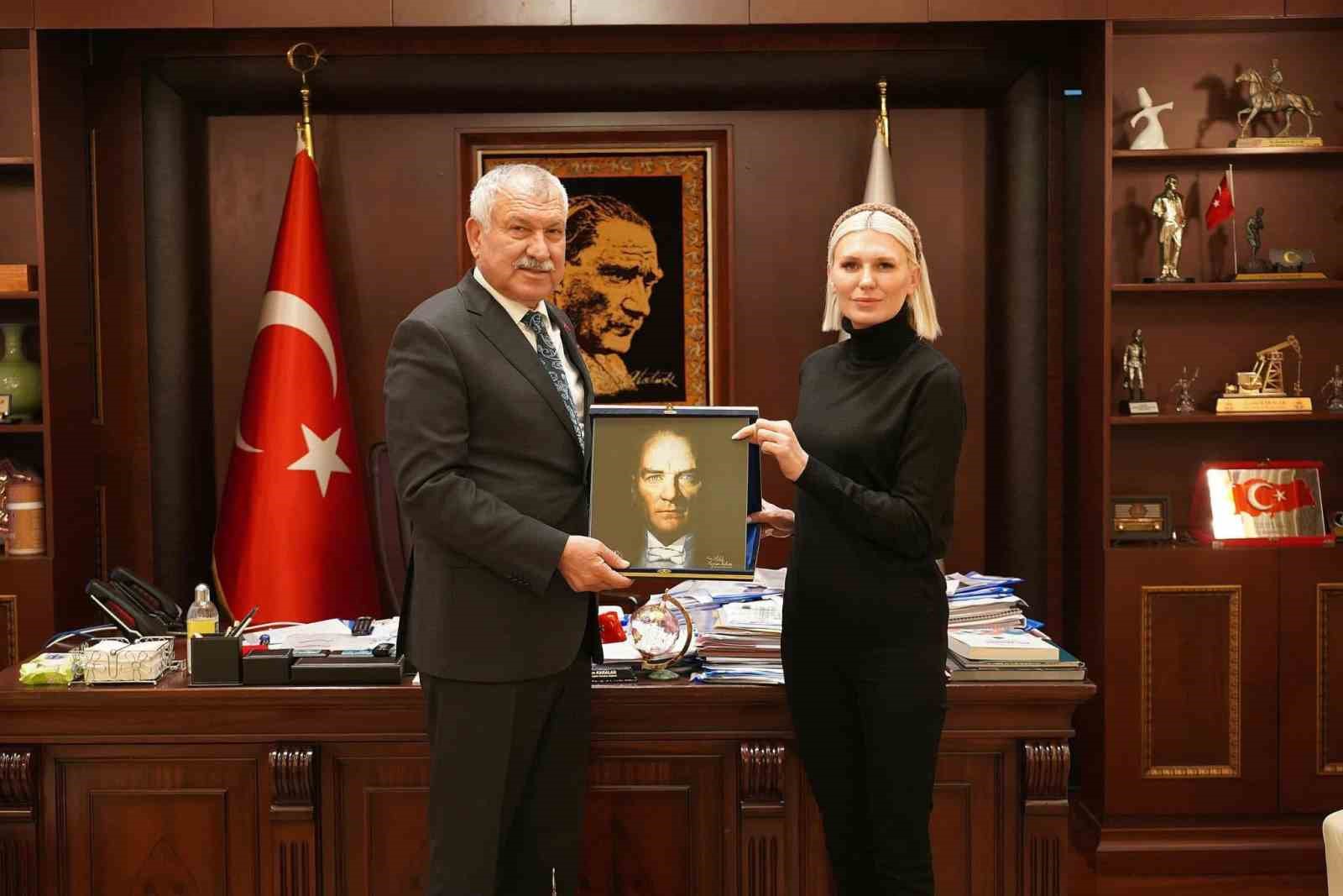 Başkan Subaşı’dan Başkan Karalar’a destek