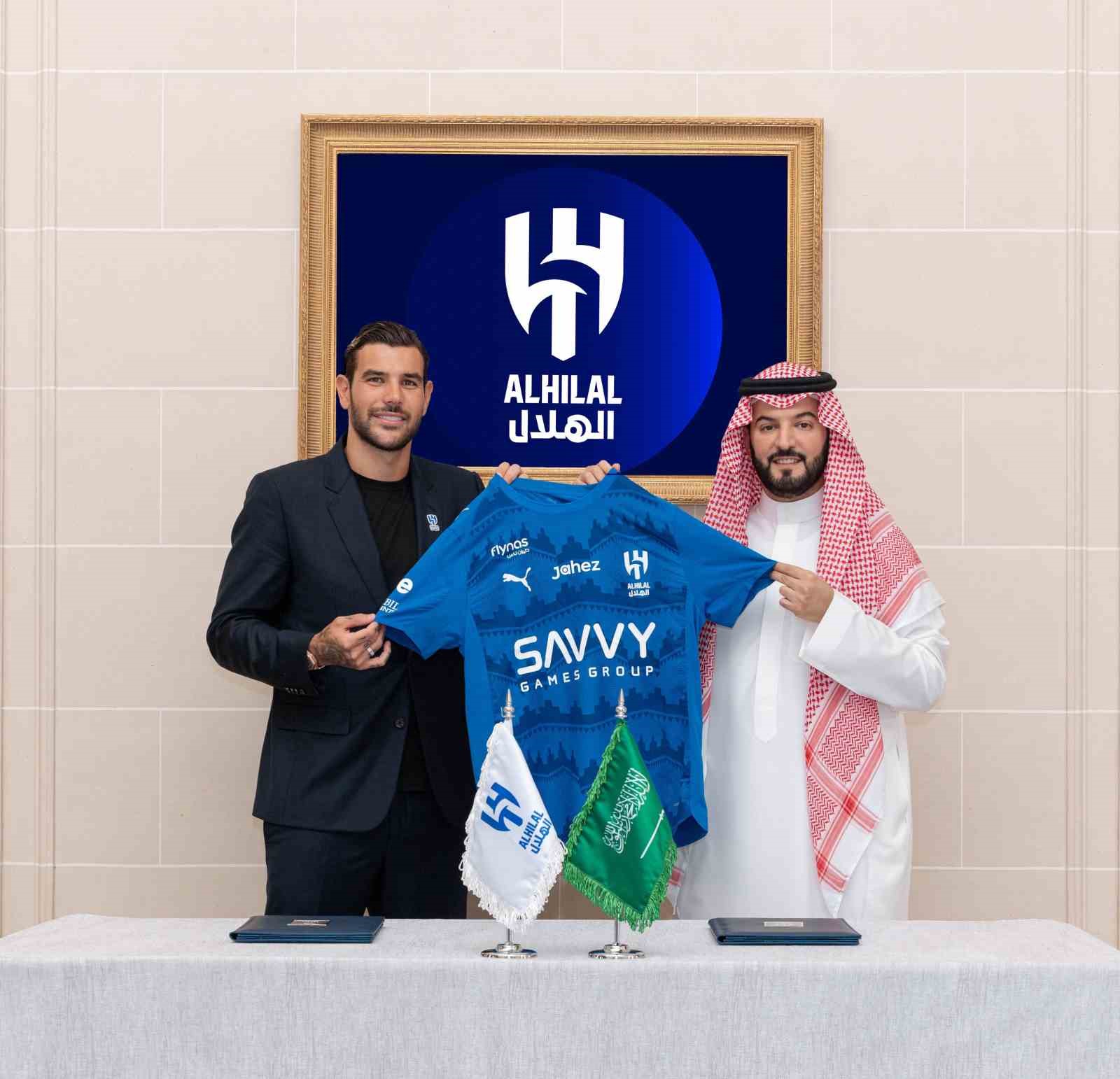 Al Hilal, Theo Hernandez’i transfer etti