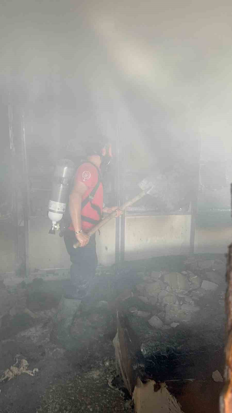 Osmaniye&rsquo;de ev yangını
