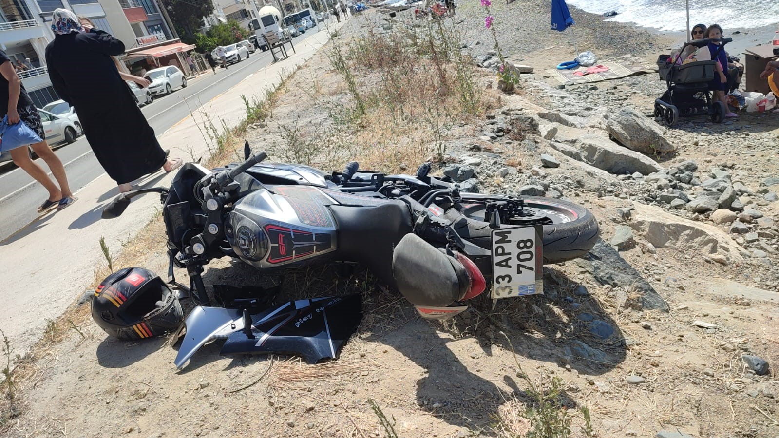 Yalova’da motosiklet yayaya çarptı: 2 yaralı