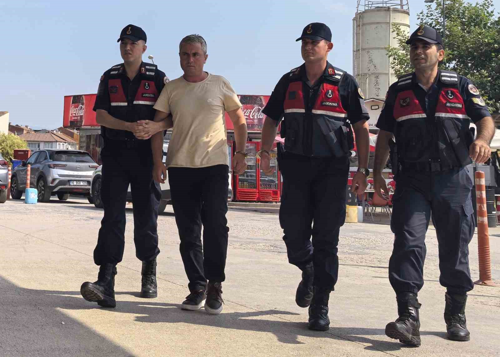 Cezaevi firarisini jandarma yakaladı