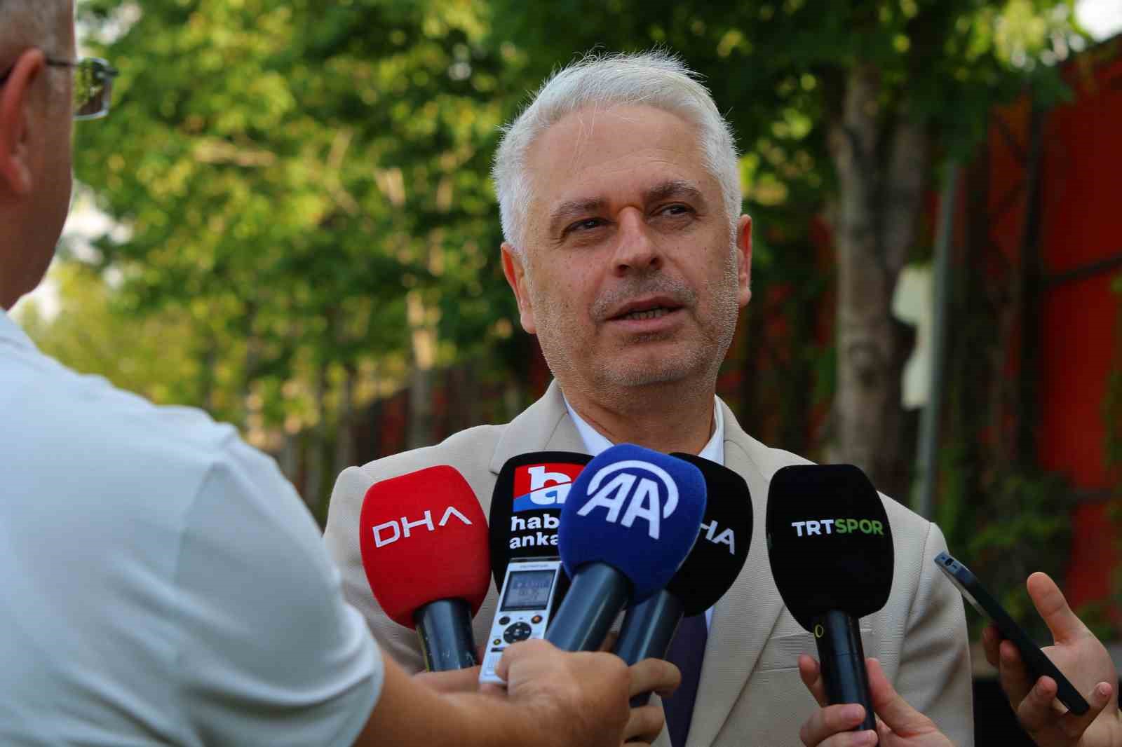 Ali Ekber Düzgün: "2-3 tane çok renkli oyuncu konusunda çalışıyoruz"