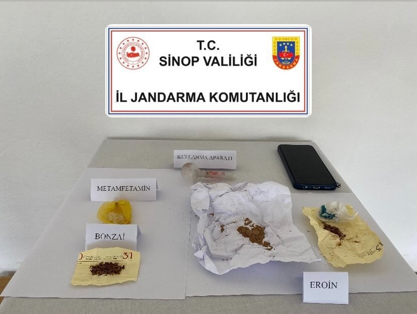 Sinop’ta yolcu otobüsünde uyuşturucu ele geçirildi