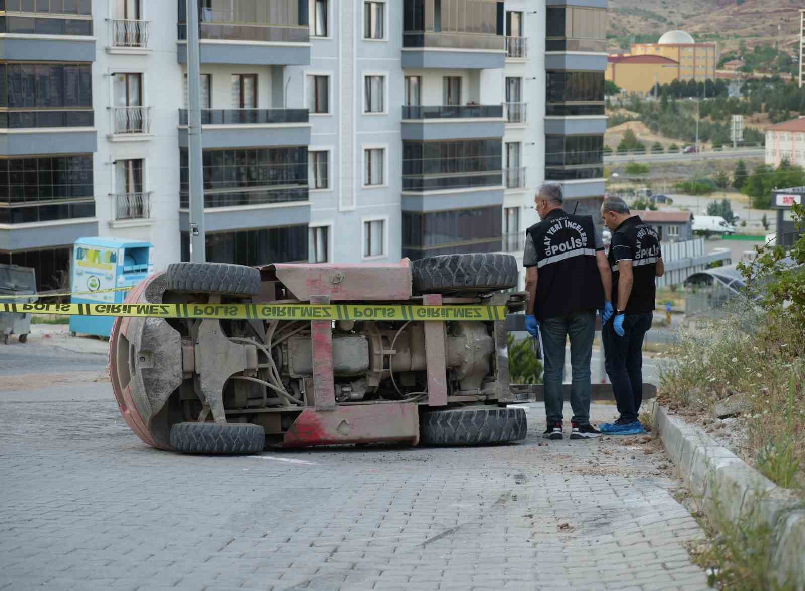 Forkliftin altında kalan 16 yaşındaki sürücü hayatını kaybetti
