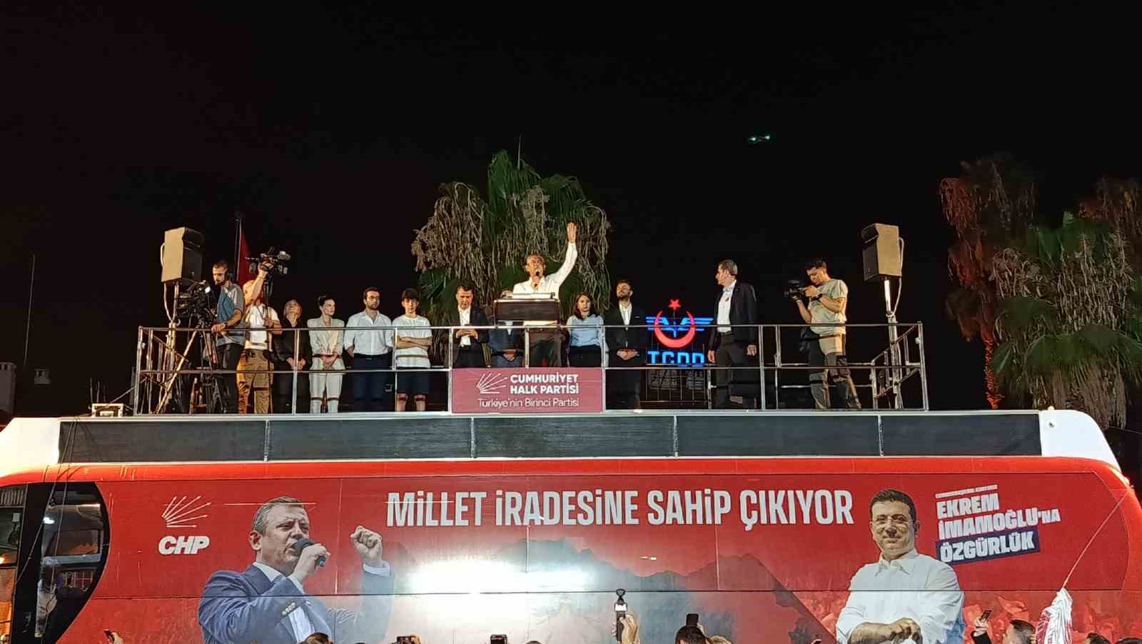 CHP Genel Başkanı Özel: "Mecliste kanun teklifimiz var, yargılamaları TRT’den yayınlayın"