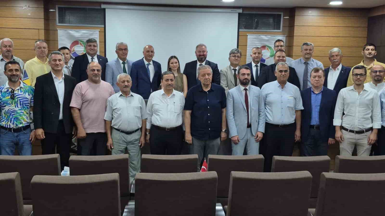 Srebrenitsa Soykırımı’nda hayatını kaybedenler Türkiye’de "Bosna Milli Marşı" ile anıldı