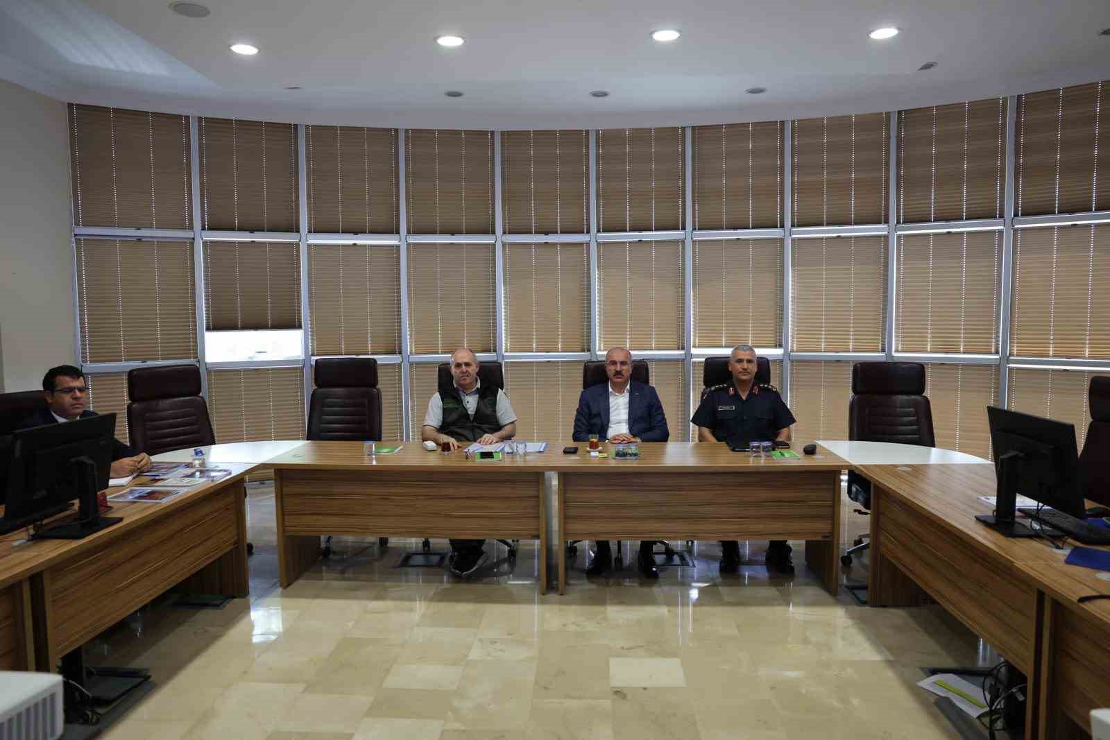 Çanakkale’de elektrik hattı kaynaklı yangınların önlemesi amacıyla toplantı düzenlendi