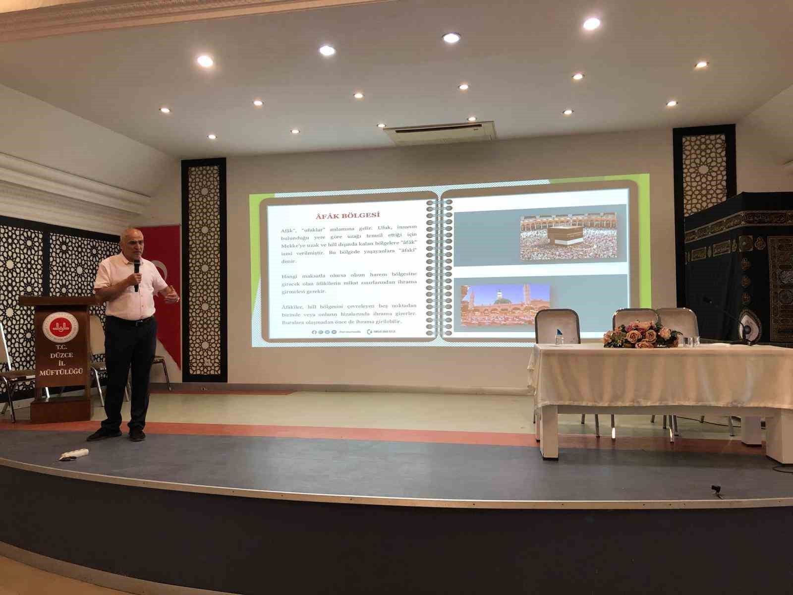 Kutsal topraklara gideceklere seminer
