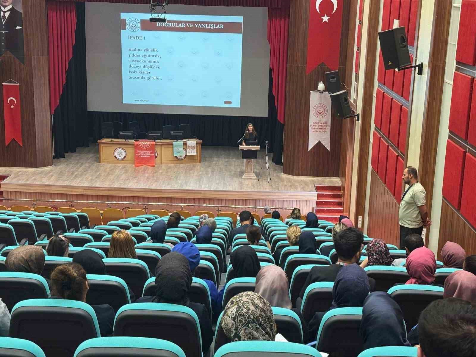 Elazığ’da ’Aile Yılı’ eğitimleri sürüyor