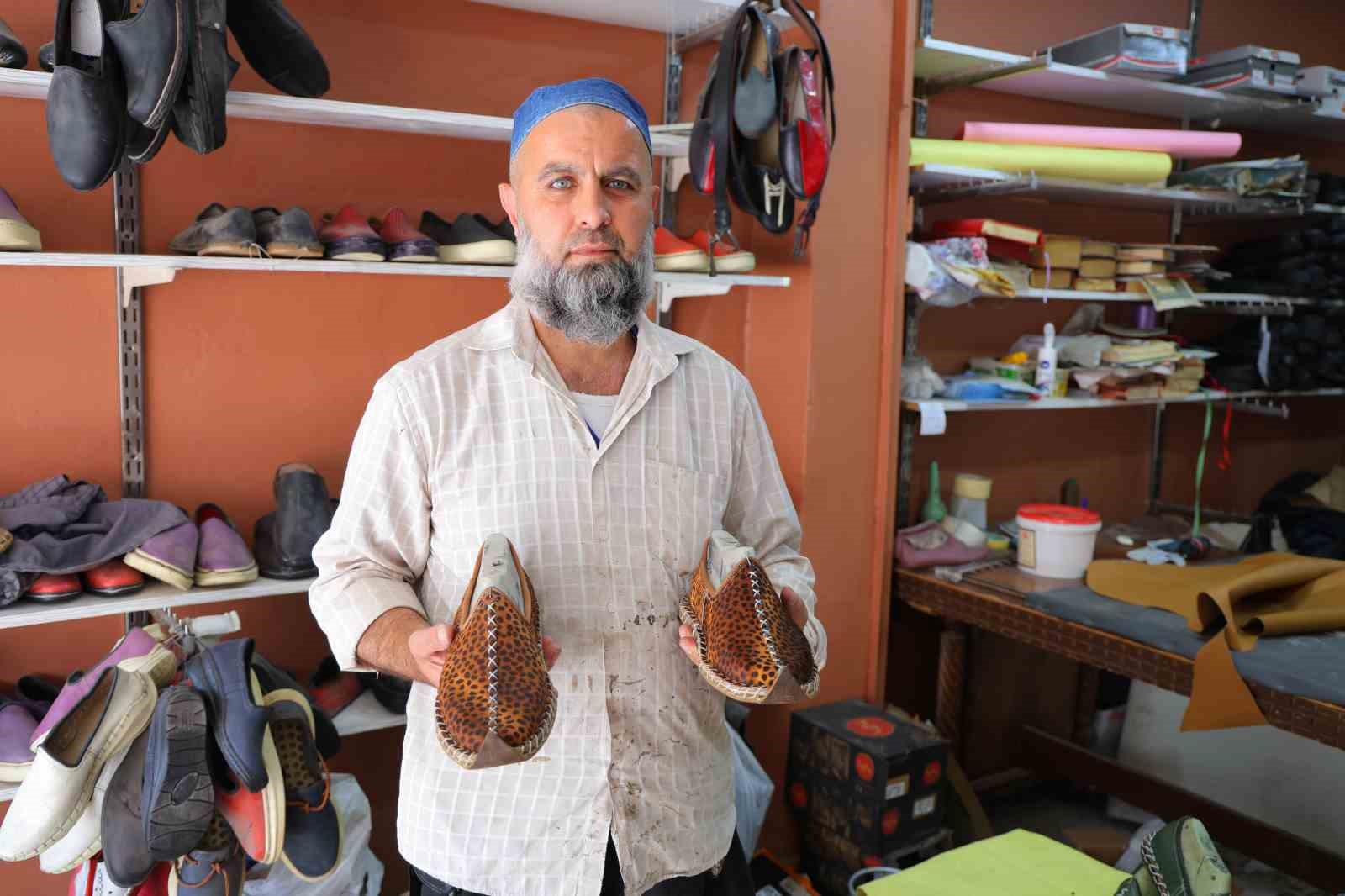 Tescilli Maraş yemenisi yazın ayak dostu