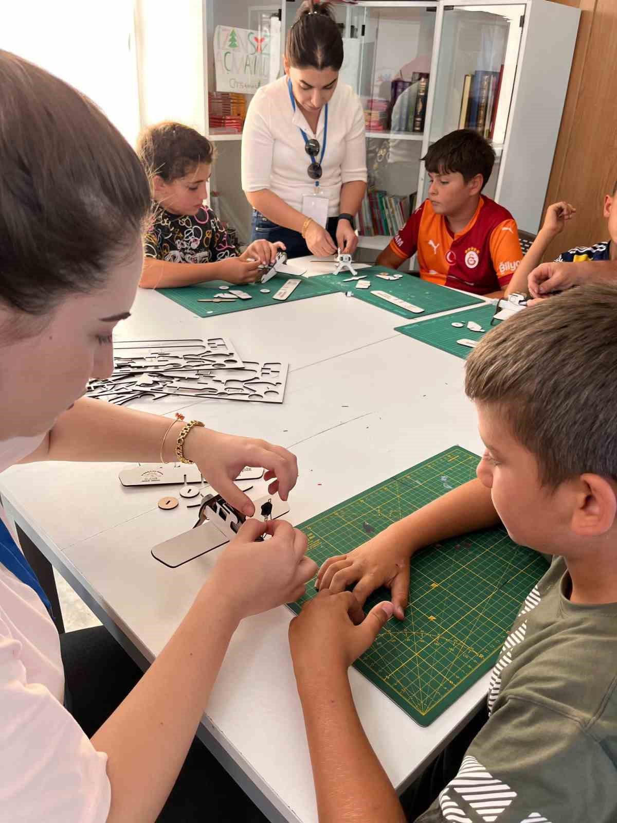 Konteyner kentlerde &rsquo;Bilim ve Teknoloji Etkinlikleri&rsquo; projesi tamamlandı
