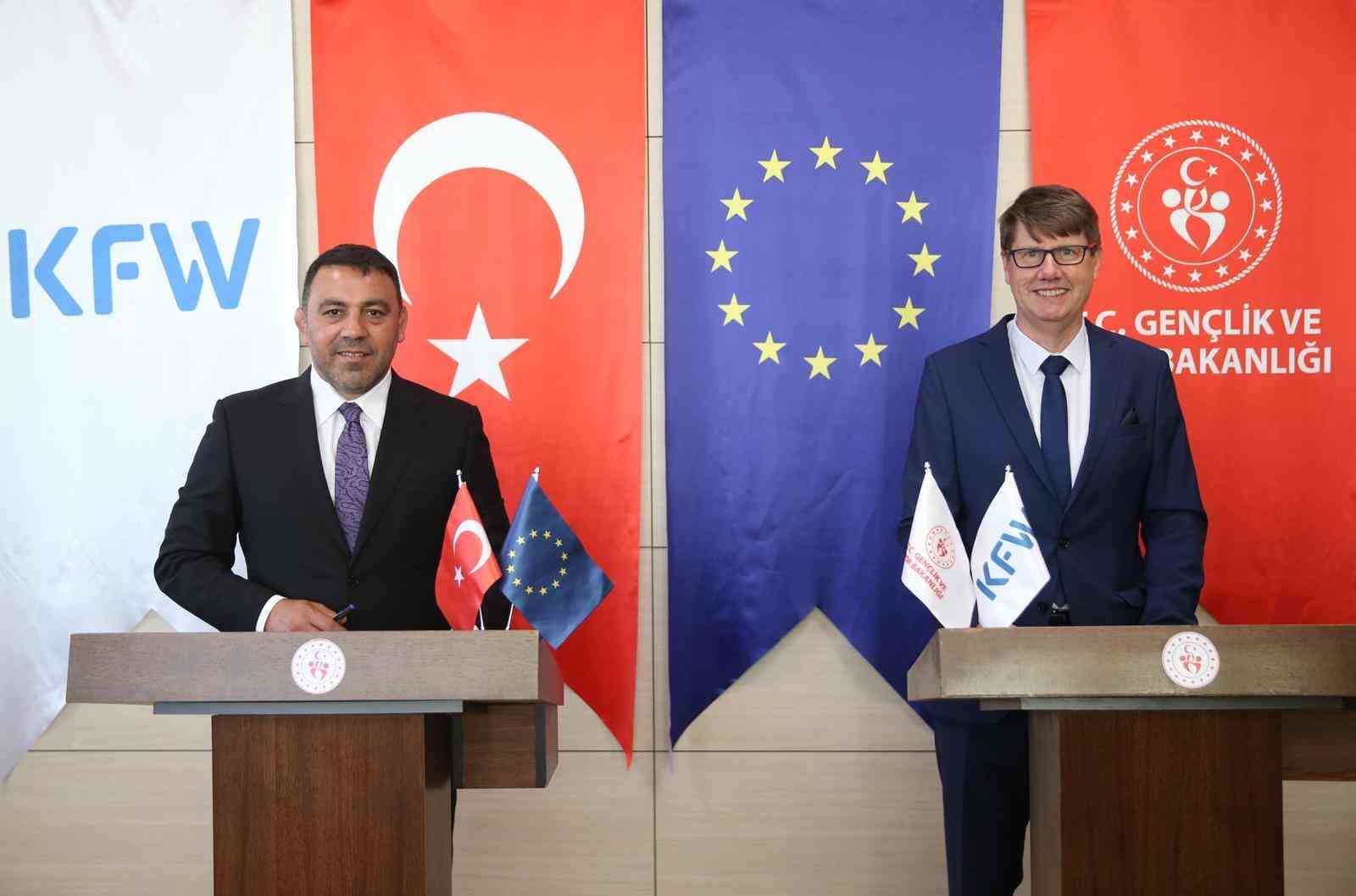 Gen&ccedil;lik ve Spor Bakanlığı altyapısında yeni d&ouml;nem: AB destekli yeni tesisler yapılacak
