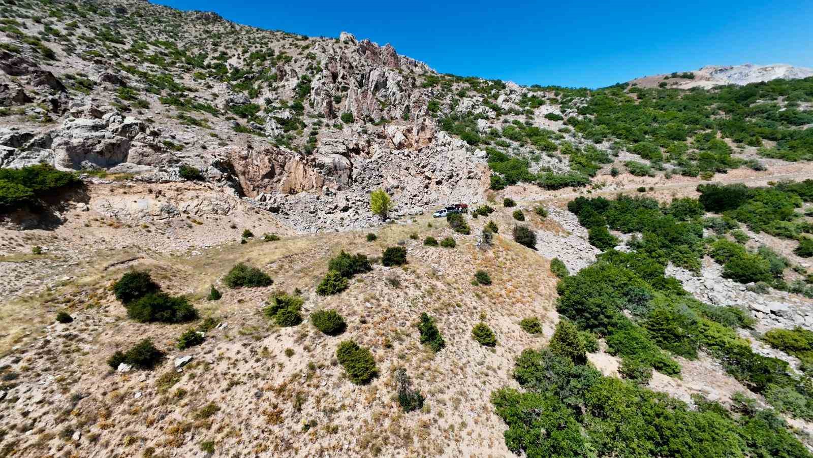 Tecer taş ocağı 25 yıl sonra faaliyetlerine başladı