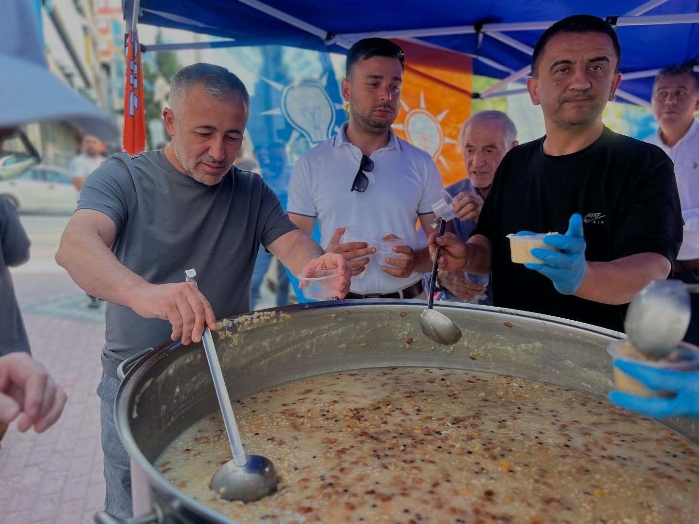Bilecik&rsquo;te aşure ikramıyla birlik mesajı
