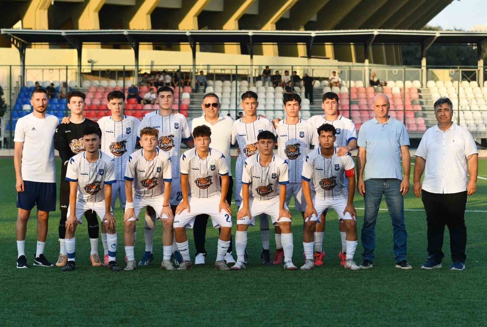 Yunusemre’nin U17’leri Türkiye Şampiyonası 2. Kademe için Uşak’ta mücadele edecek