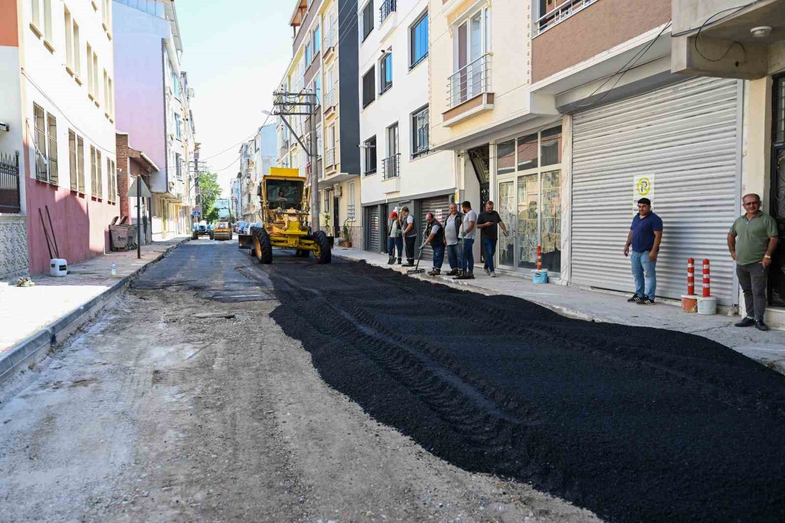 Karacabey’de asfalt seferberliği Selimiye Mahallesi’nden başladı