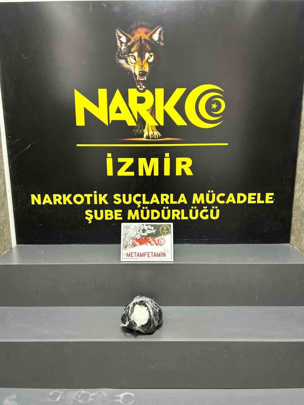 İzmir polisinden arka arkaya zehir avı
