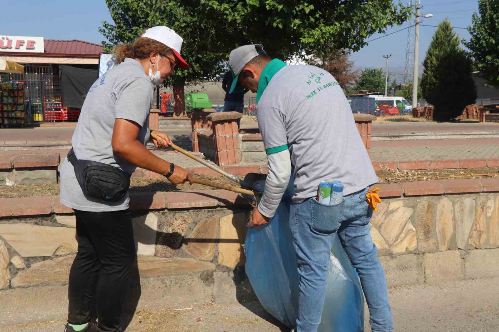 Nazilli Belediyesi tarihi Gıdı Gıdı yolunu temizledi