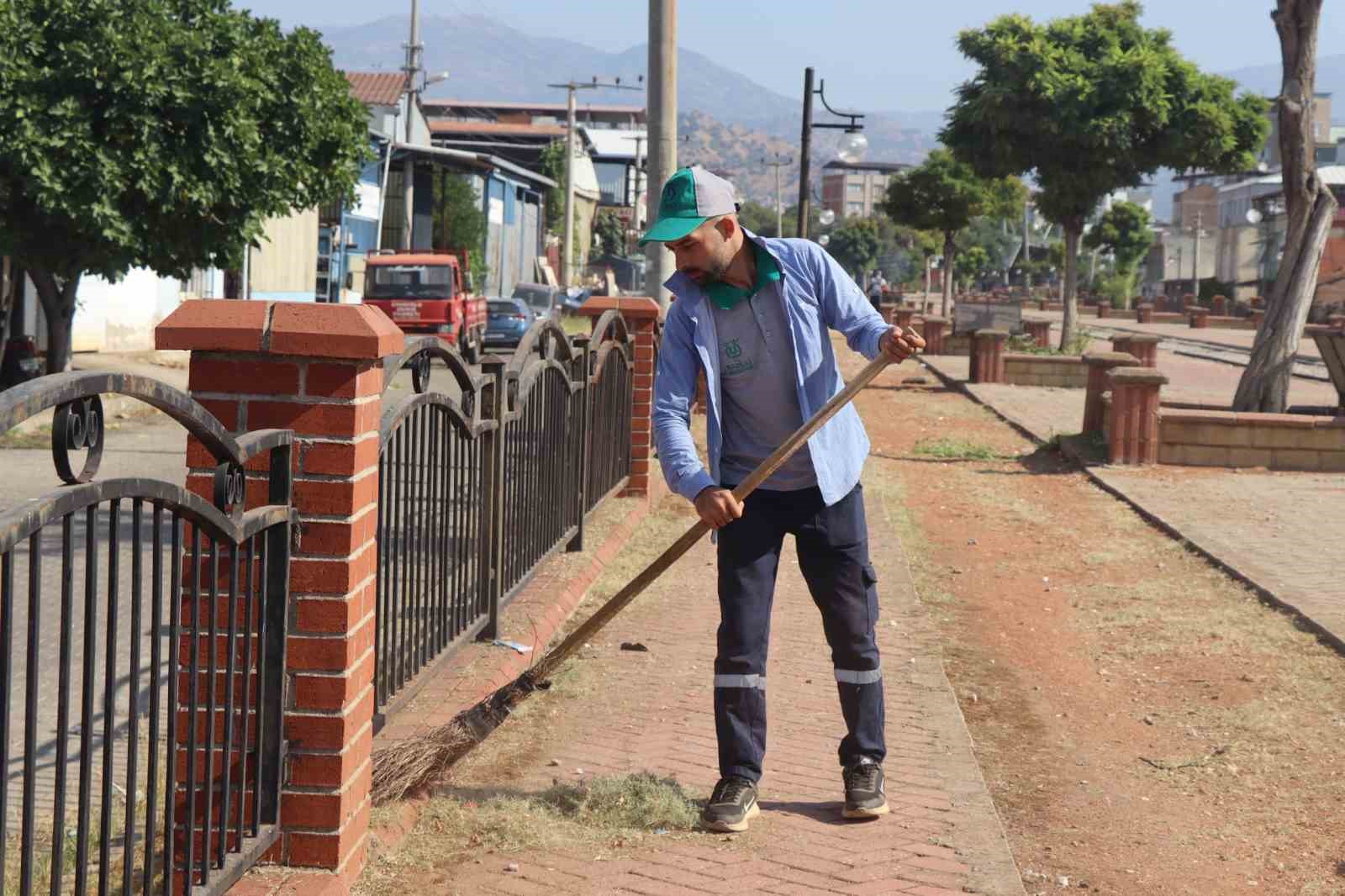 Nazilli Belediyesi tarihi Gıdı Gıdı yolunu temizledi
