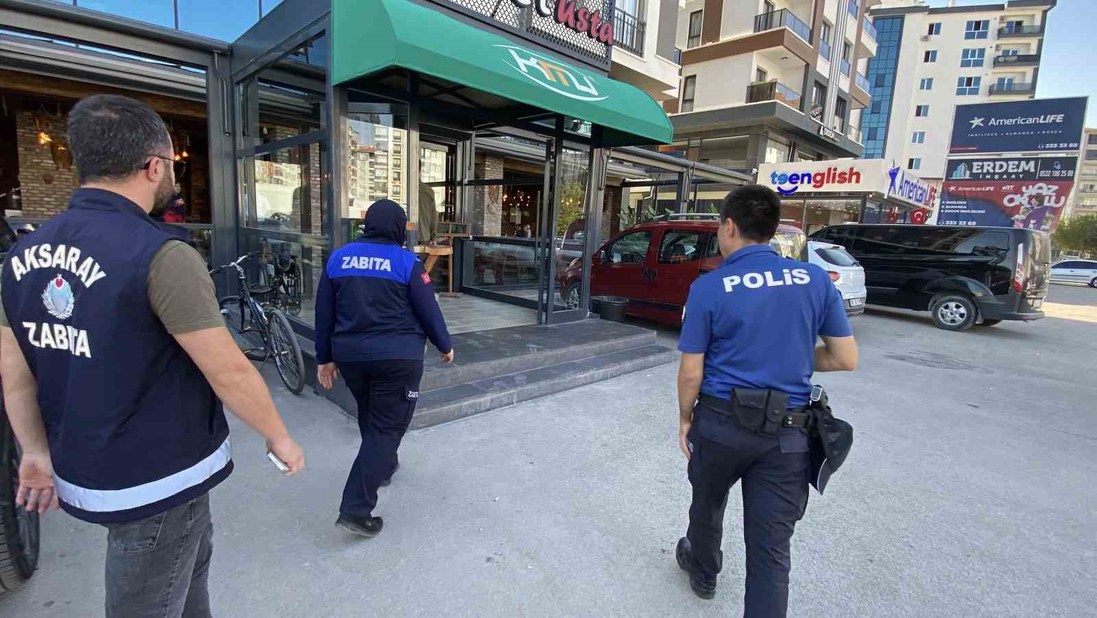 Aksaray&rsquo;da restorana papağan operasyonu
