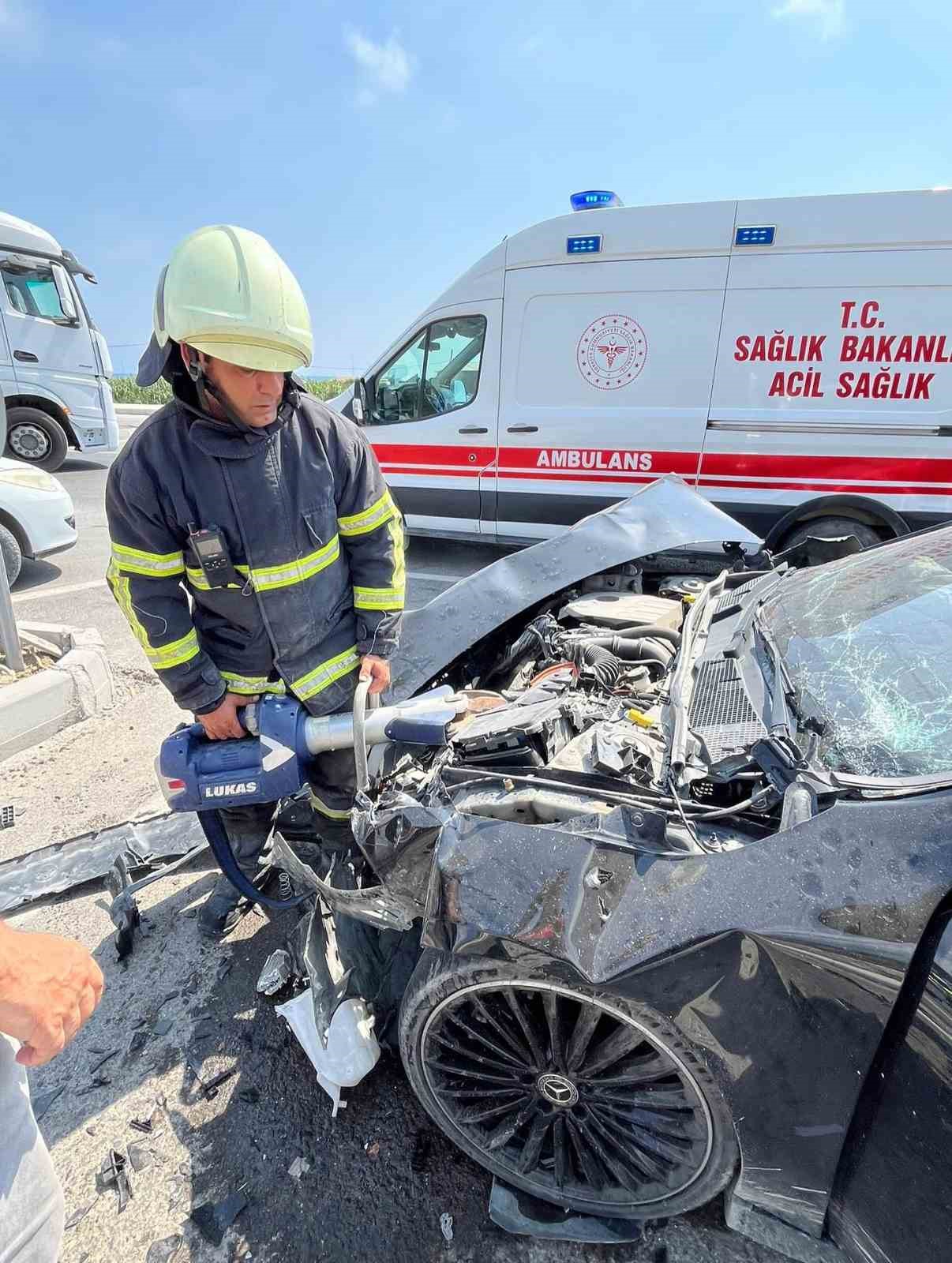 Samandağ’da trafik kazası: 3 yaralı