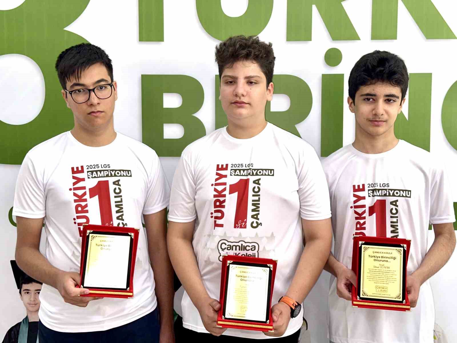 Malatya &Ccedil;amlıca Koleji T&uuml;rkiye birincilikleriyle gururlandırdı
