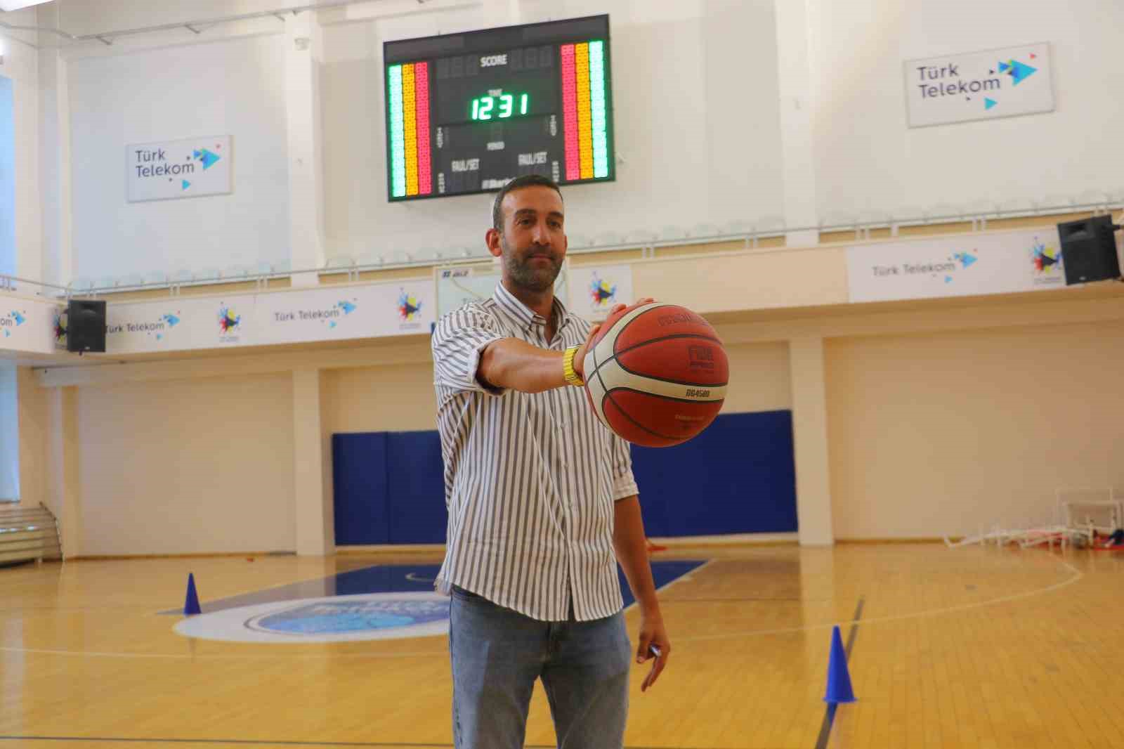 Adnan Önder Külçebaş: "Sağlıklı kaldığımız sürece takımımız yarışmacı olacaktır"