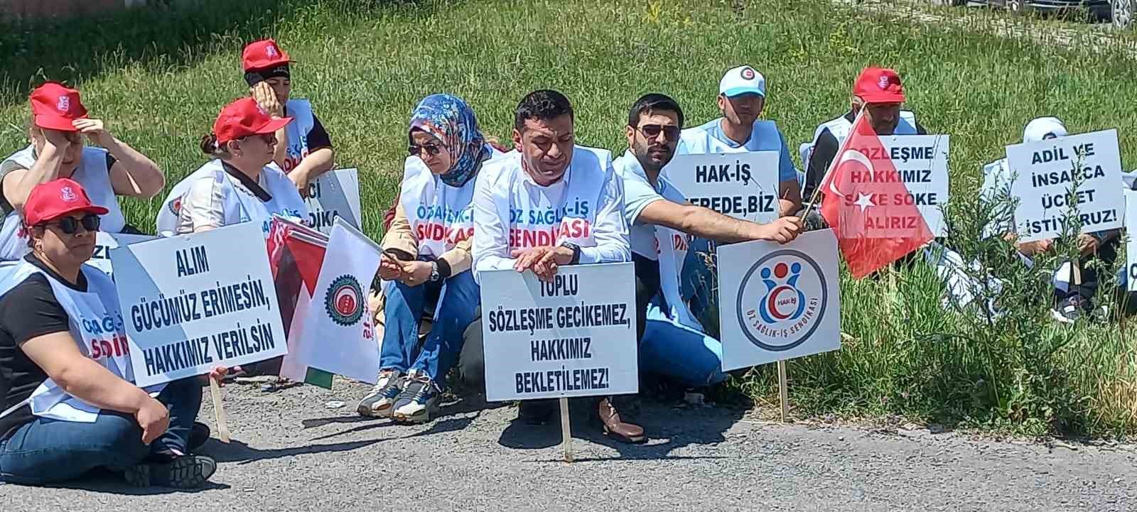 Ardahan’da işçiler basın açıklaması yaptı