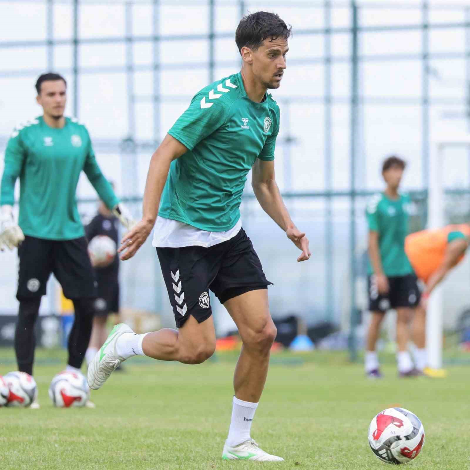 Konyaspor, yeni sezon hazırlıklarını s&uuml;rd&uuml;r&uuml;yor
