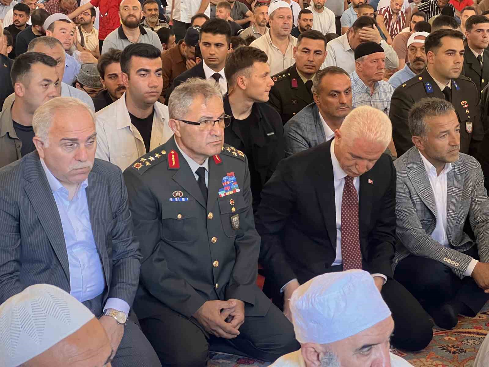 15 Temmuz şehitleri Fatih Camii’nde dualarla anıldı