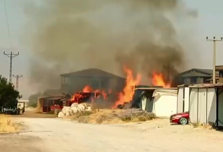Kahramanmaraş’ta samanlık yangını