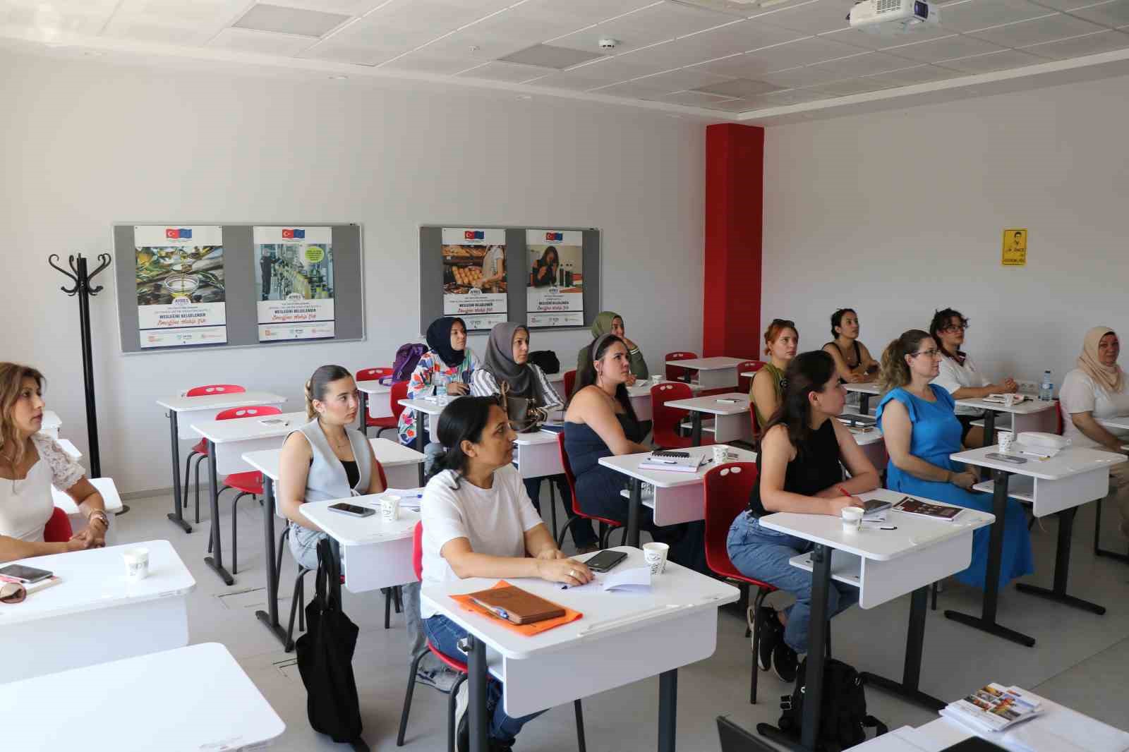 Kadın istihdamına katkı sağlayan eğitimde teorik aşama tamamlandı
