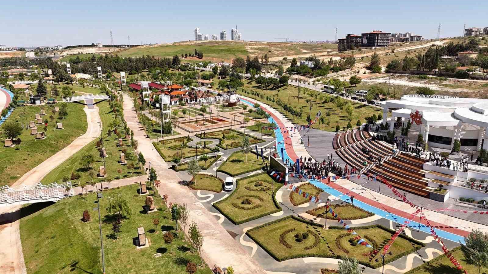 Gaziantep Büyükşehir’den yeni evli çiftlere unutulmaz bir hediye