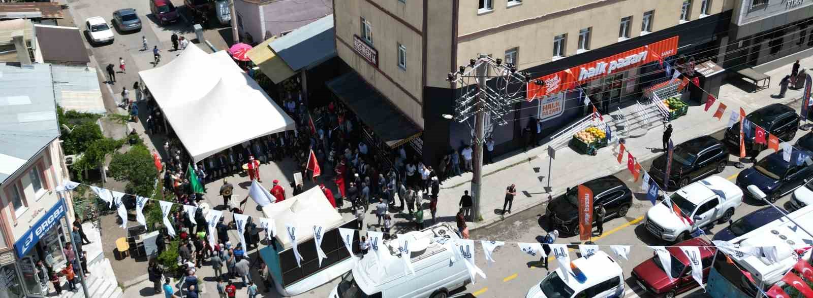 Ucuz ve ekonomik alışverişin adresi halk pazarı dördüncü şubesini sanayide açtı