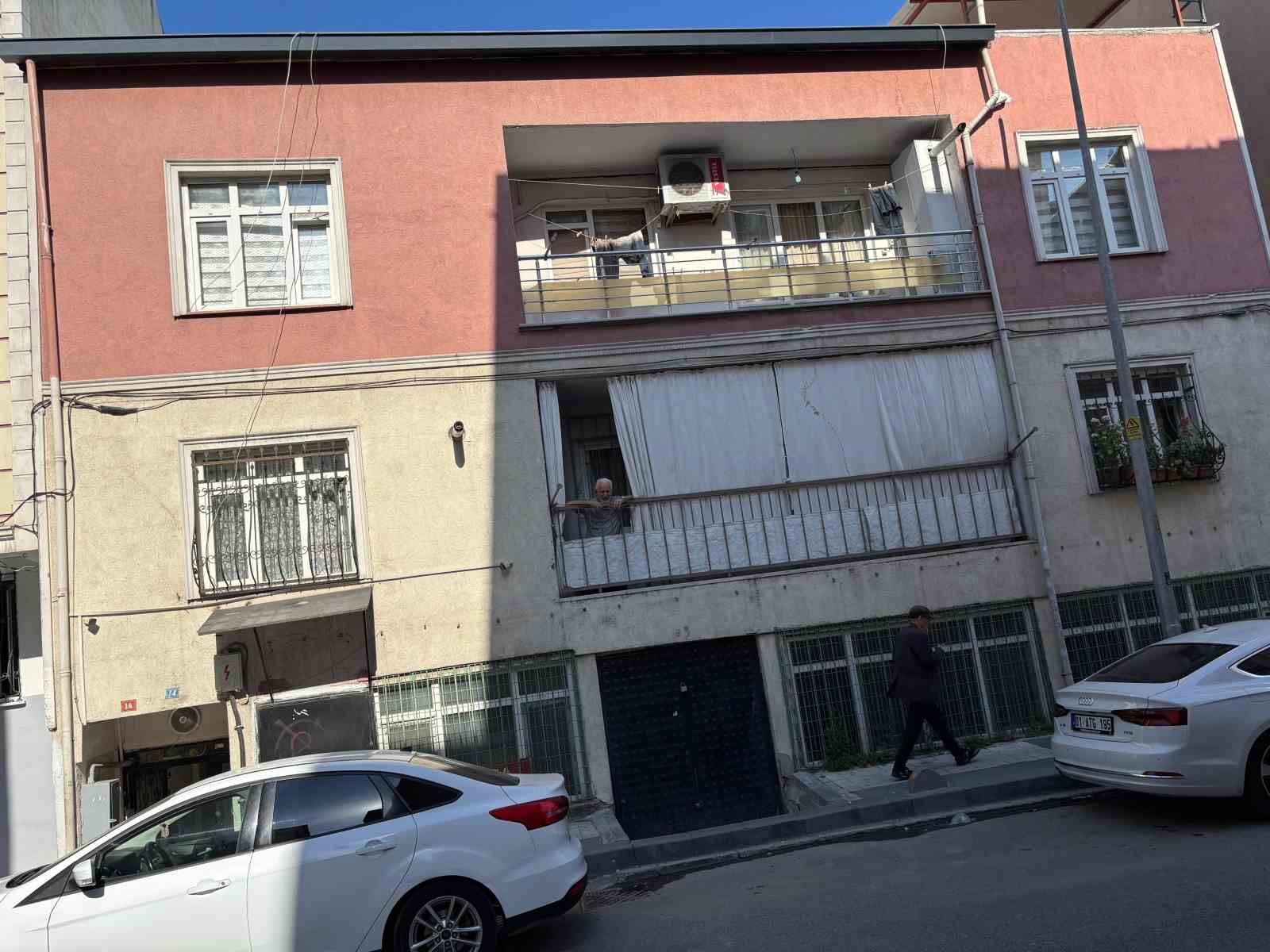 Bağcılar’da şüpheli ölüm: Misafir olarak gittiği evde ölü bulundu