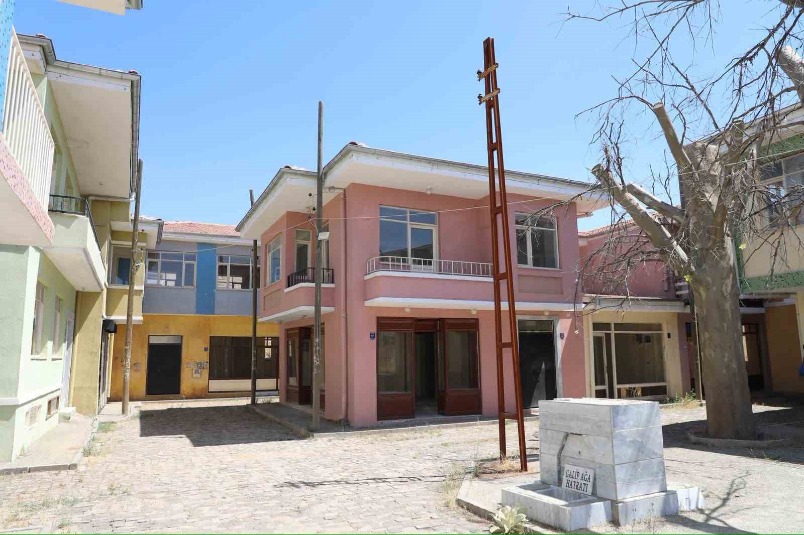 Elazığ&rsquo;da Seksenler Sokağı, restore edilecek
