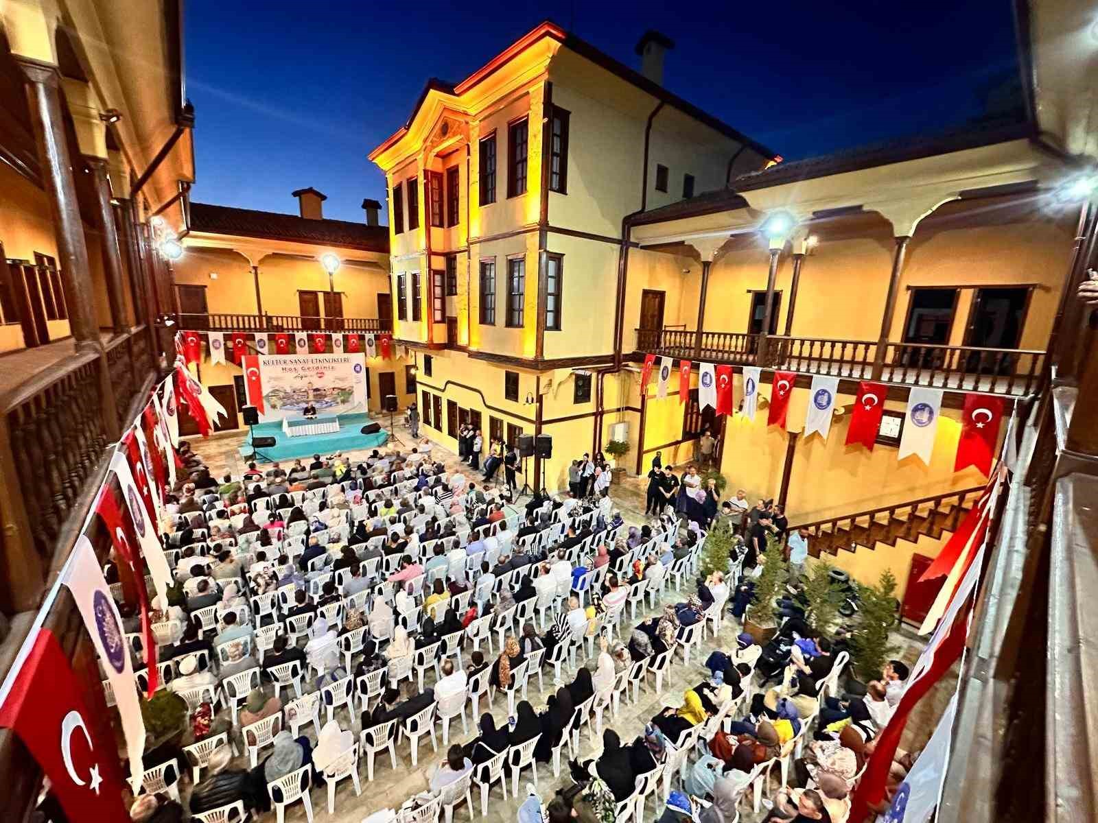 Çorum’da "han sohbetleri"nin konuğu yazar Dr. Ömer Demirbağ oldu