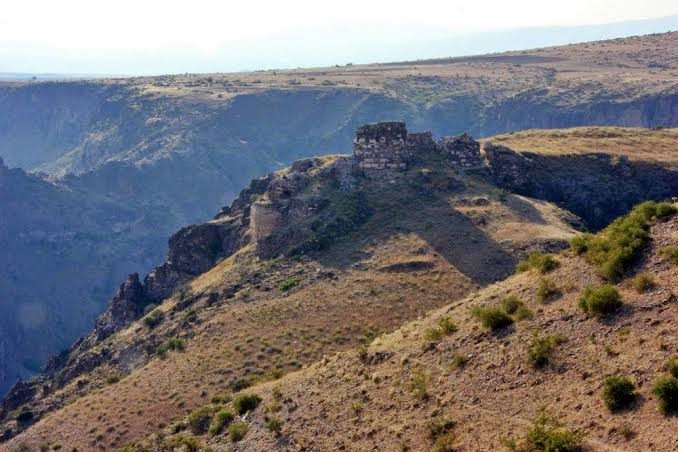 Tabanlıoğlu Kalesi&rsquo;nde arkeolojik &ccedil;alışmalar devam ediyor
